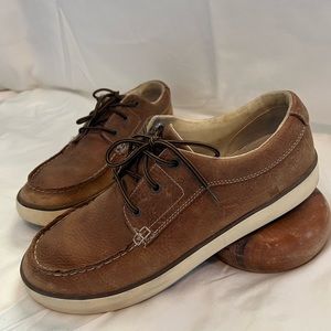 Keen men’s brown leather low top lace up shoes. (11)